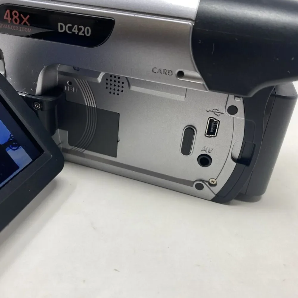 Canon DC420 Mini DVD Digital Camcorder Model 48x Advance Zoom 2000 Digital Zoom